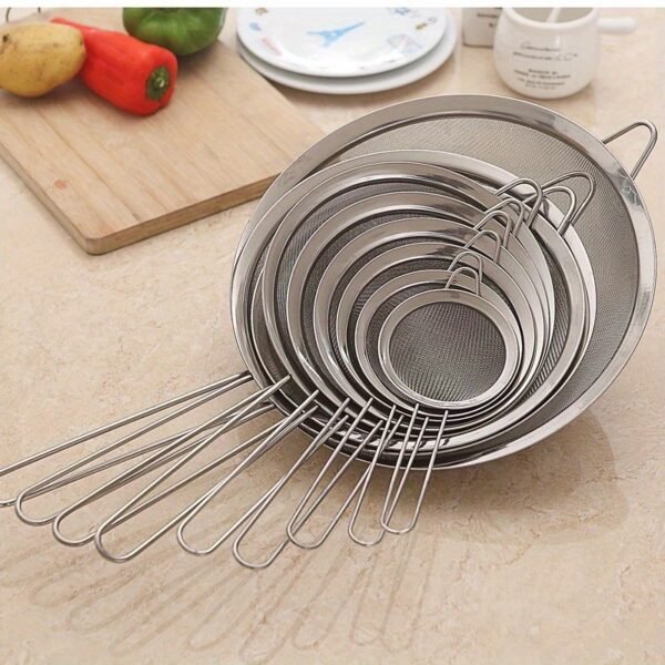 Stainless steel wide-rimmed fine mesh skimmer spoon for filtering oil and soy milk