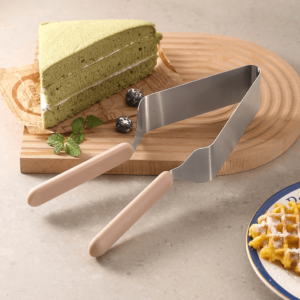 Stainless steel cake clip and slicer set, 27cm, perfect for minimalist food presentation and precise cake serving.