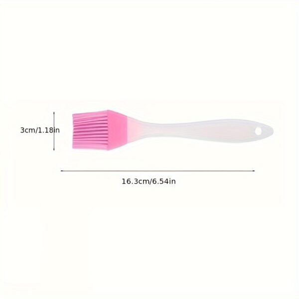 Single silicone spatula butter cream scraper with a flexible, non-stick surface for smooth spreading."