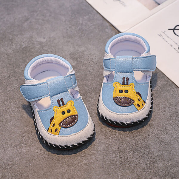 Non-slip baby sandals with soft bottom, perfect toddler shoes for learning to walk, ideal for spring, summer, and autumn.