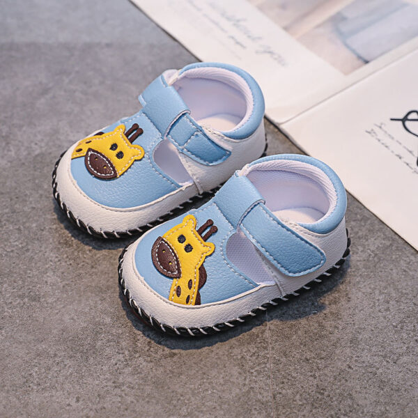 Non-slip baby sandals with soft bottom, perfect toddler shoes for learning to walk, ideal for spring, summer, and autumn.