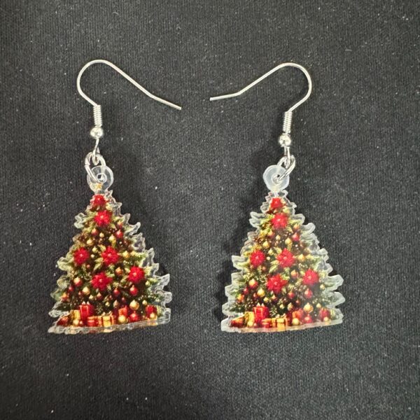 Charming vintage-inspired Christmas tree acrylic dangle earrings, lightweight and durable, perfect for holiday celebrations.