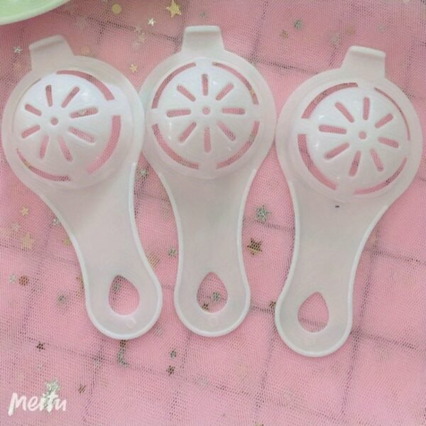 Egg white separator for separating yolk and egg whites easily.