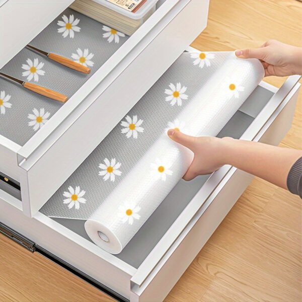 Waterproof Non-Slip Shelf Drawer Liner with Daisy Pattern, Plastic Mat for Kitchen Cabinet, Table, and Fridge