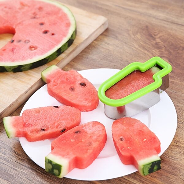 A single popsicle-shaped mold for making homemade frozen treats.