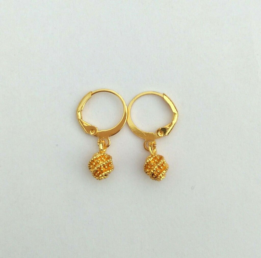 earrings,